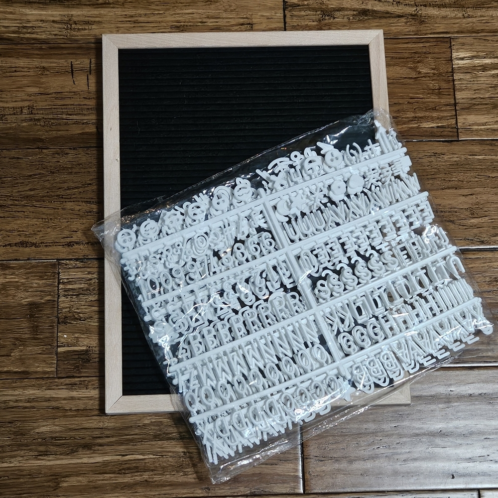 TrendArti Felt Letter Board with 680 letters/symbols NEW in Pkg.